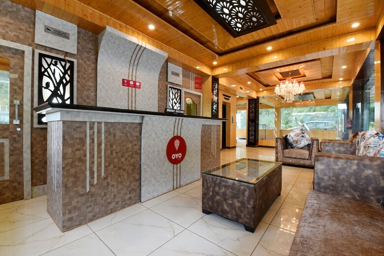 Oyo 14177 Hotel Hhh