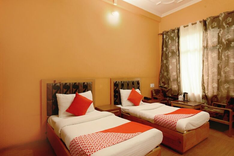Oyo 18674 Airport Inn Hotel