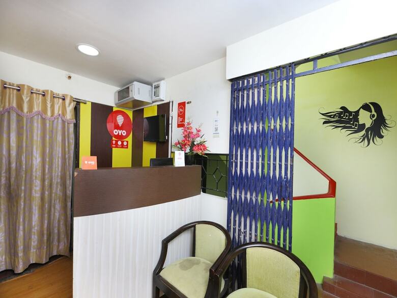 Hotel Oyo 7697 India Gate Par View