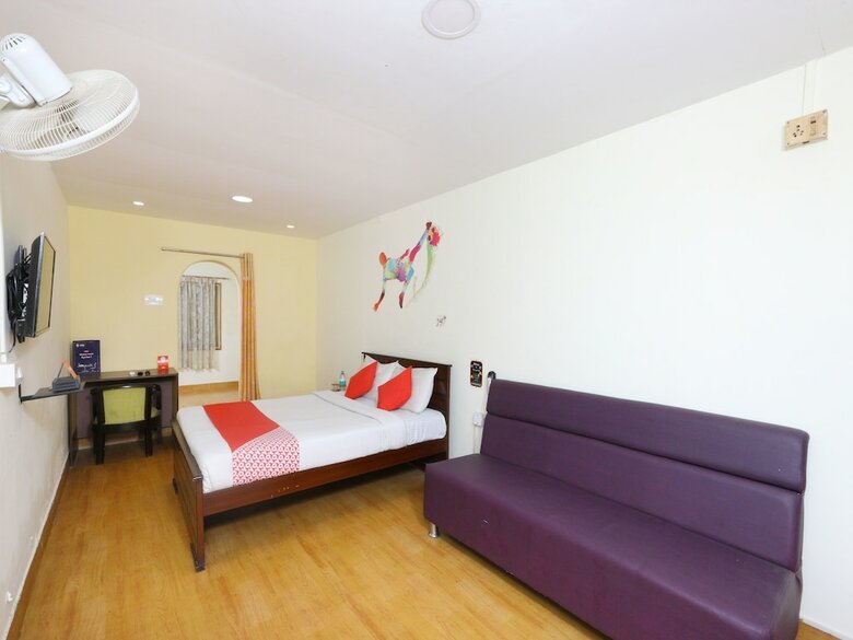 Hotel Oyo 7697 India Gate Par View