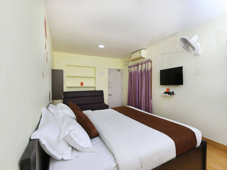Hotel Oyo 7697 India Gate Par View