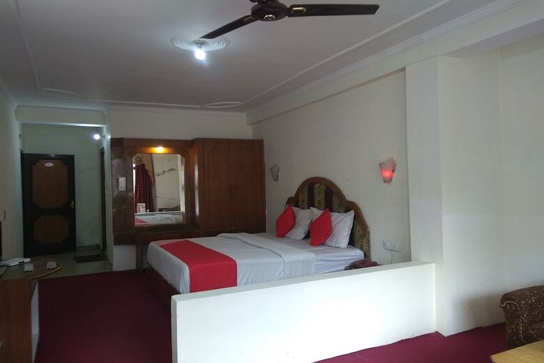 Oyo 23522 Hotel River View