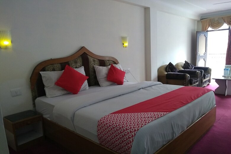 Oyo 23522 Hotel River View