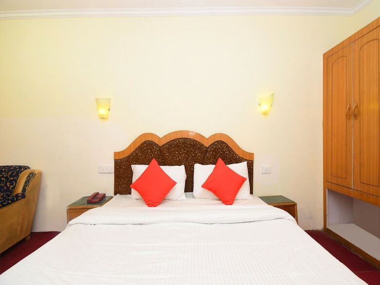 Oyo 23522 Hotel River View