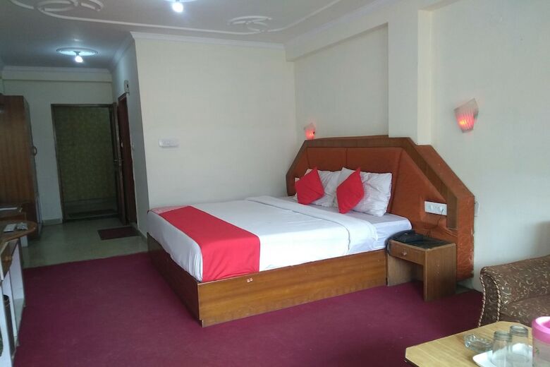 Oyo 23522 Hotel River View