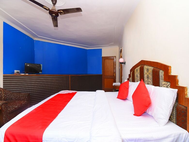 Oyo 23522 Hotel River View