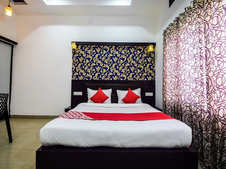 Hotel Oyo 28253 Jmd Palace