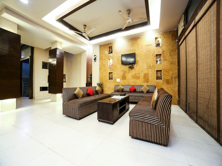 Hotel Capital O 928 Villa@43