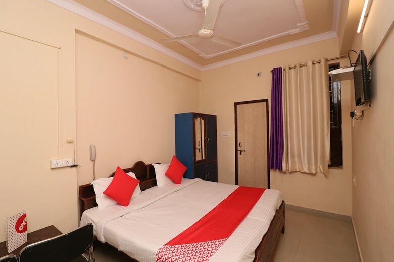Oyo 26582 Hotel Kings