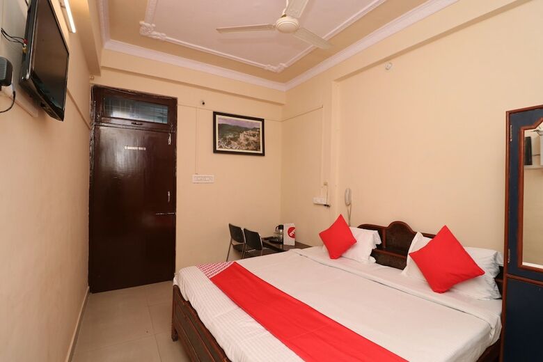 Oyo 26582 Hotel Kings
