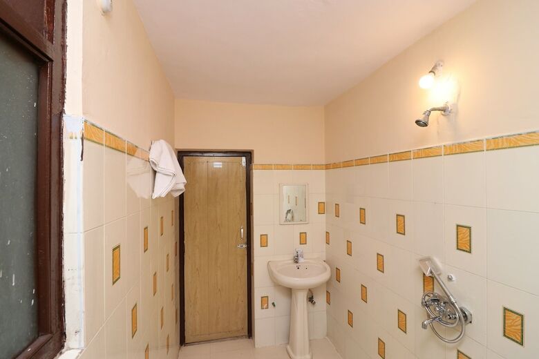 Oyo 26582 Hotel Kings