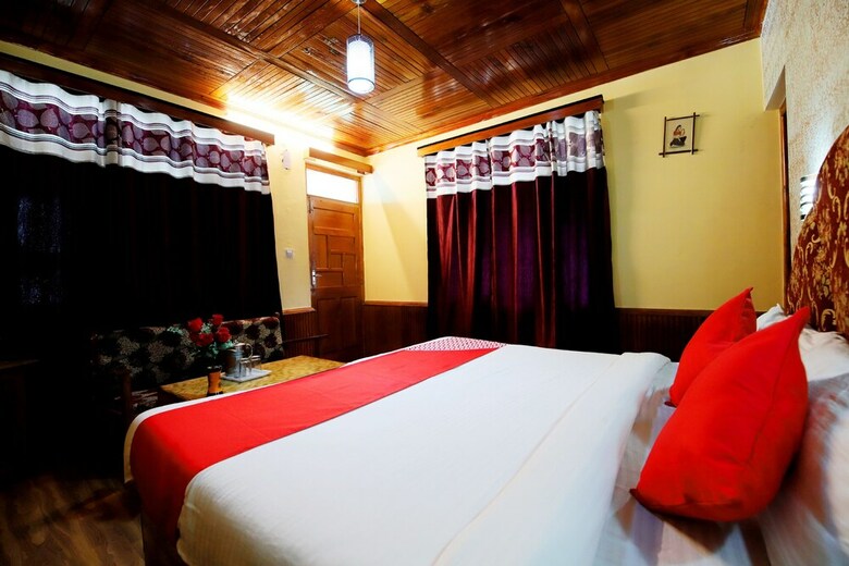 Hotel Oyo 13832 Chetna