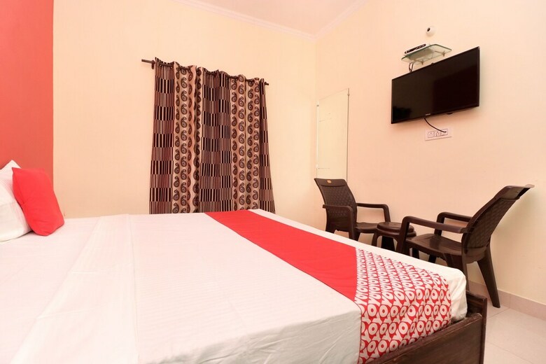 Oyo 27670 Ts Hotel