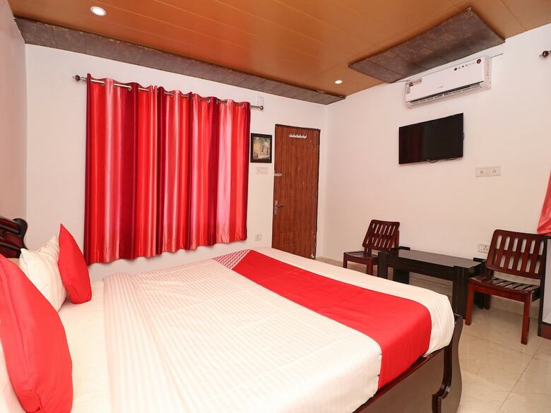 Hotel Oyo 28838 Brv Resorts