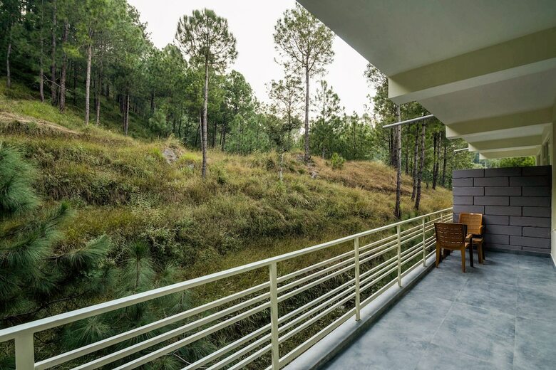 Hotel Oyo Home 22016 Hill View 2bhk