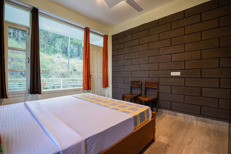 Hotel Oyo Home 22016 Hill View 2bhk