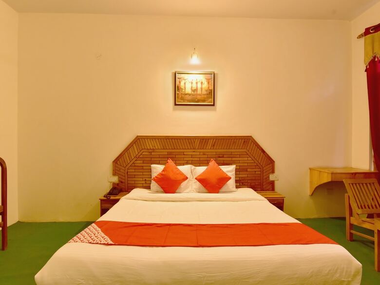Oyo 18411 Hotel Aarya