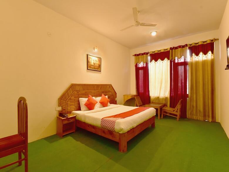 Oyo 18411 Hotel Aarya