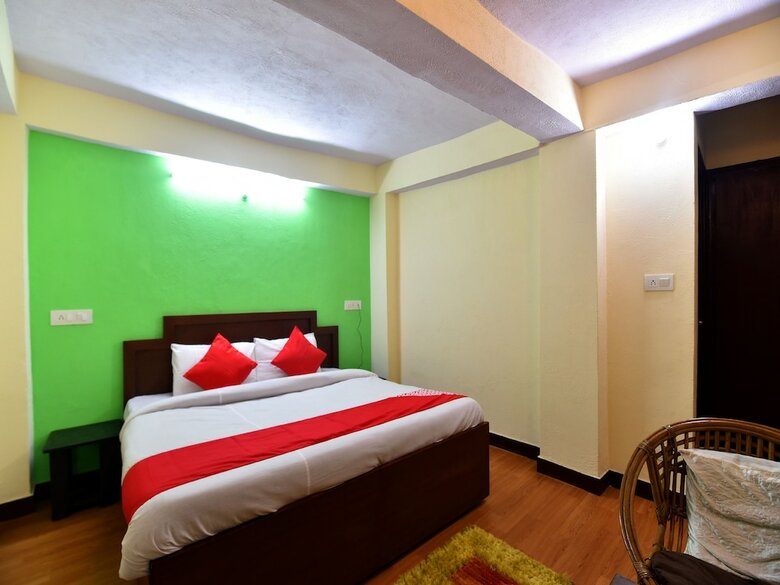 Hotel Oyo 27622 Gautam Regency