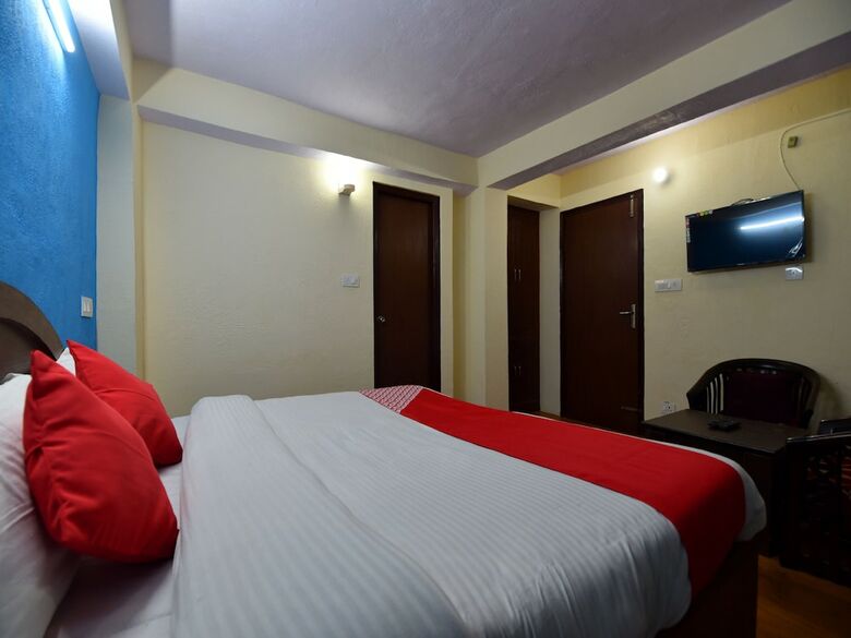 Hotel Oyo 27622 Gautam Regency