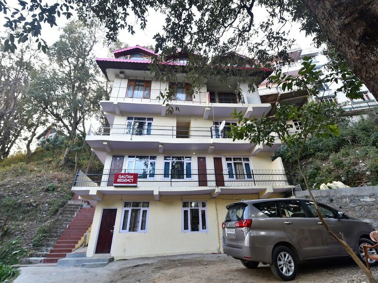 Hotel Oyo 27622 Gautam Regency