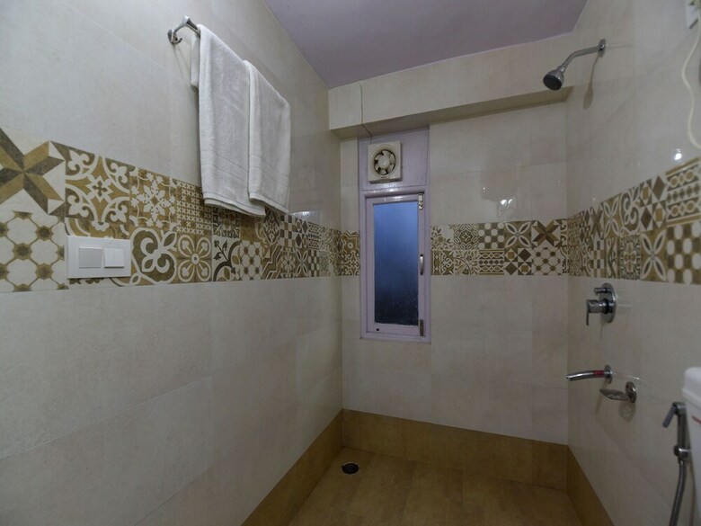 Hotel Oyo 27622 Gautam Regency