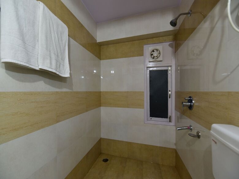 Hotel Oyo 27622 Gautam Regency