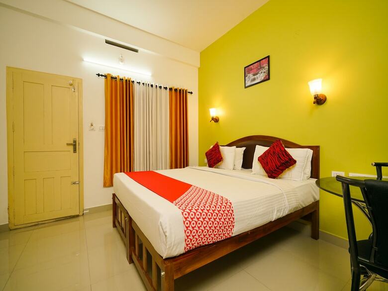Hotel Oyo 16617 Rayan Residency