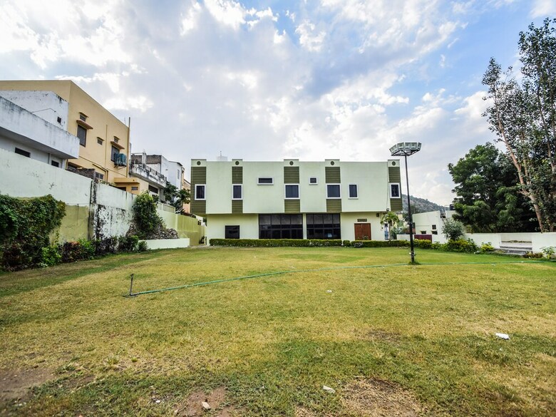Oyo 23381 Hotel Sagar Ratna