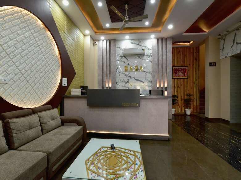 Oyo 23085 Baba Hotel