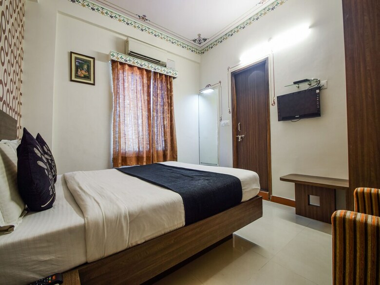 Oyo 5715 Hotel King Mansion