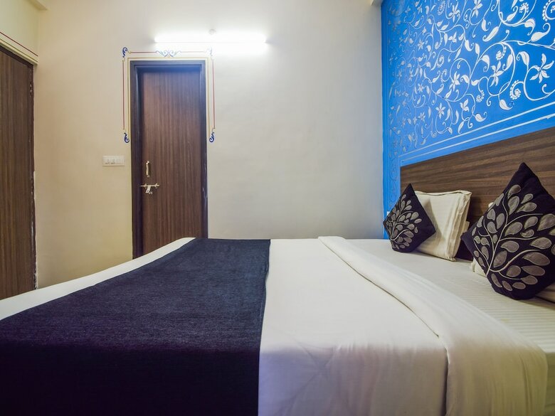 Oyo 5715 Hotel King Mansion