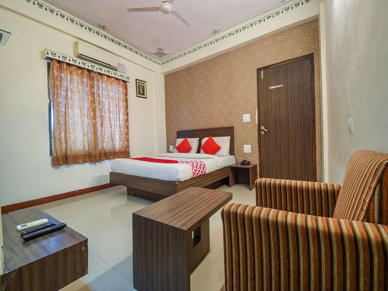 Oyo 5715 Hotel King Mansion