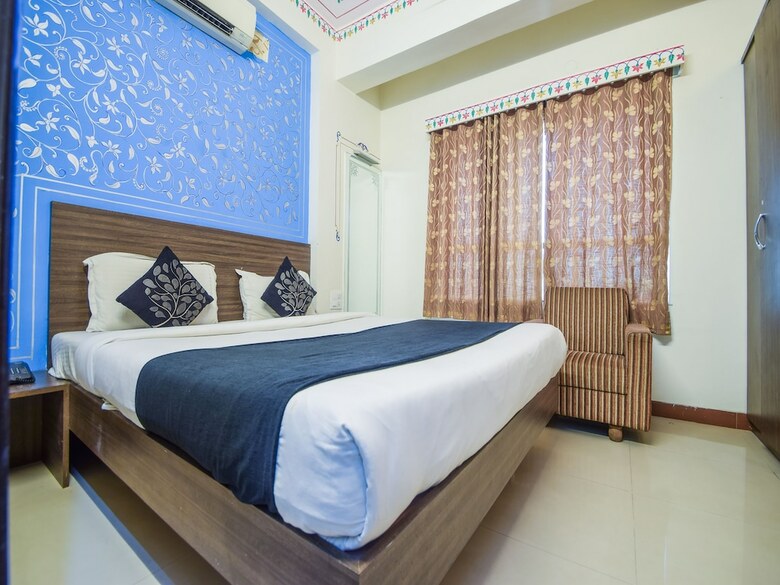 Oyo 5715 Hotel King Mansion