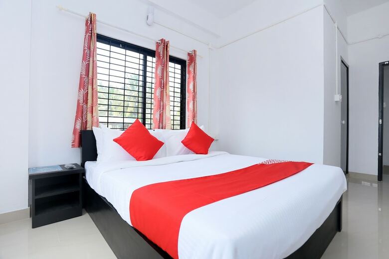 Hotel Oyo 17186 Sunshine