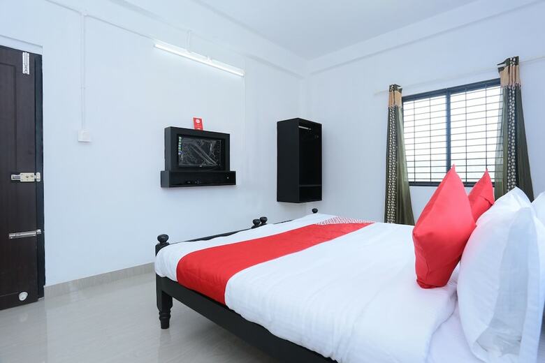 Hotel Oyo 17186 Sunshine