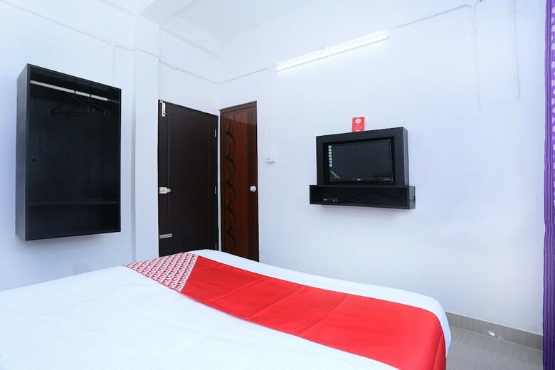 Hotel Oyo 17186 Sunshine