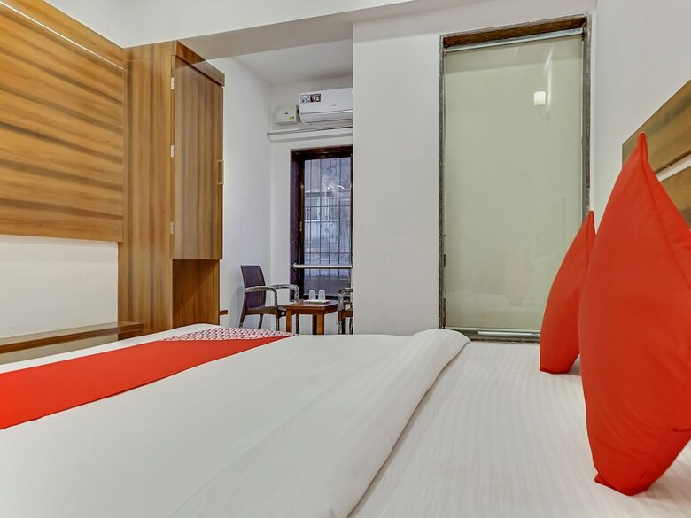 Oyo 26583 Hotel Kohinoor Plaza