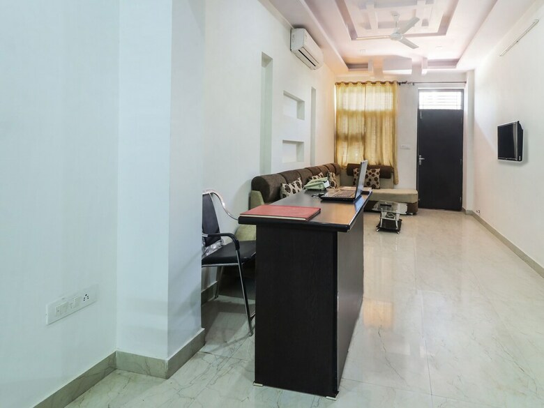 Hotel Oyo 26863 Raj Villa