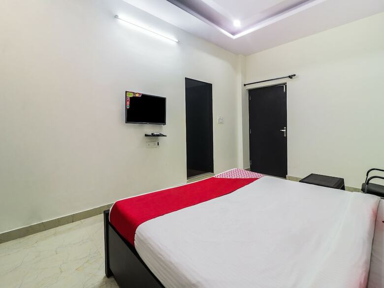 Hotel Oyo 26863 Raj Villa