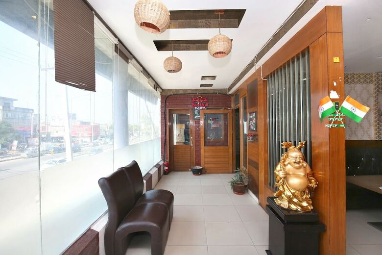 Hotel Oyo 18540 Black Diamond