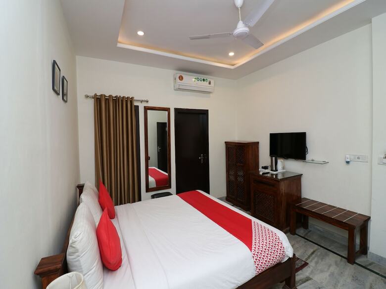 Oyo 27759 Hotel Rajputana