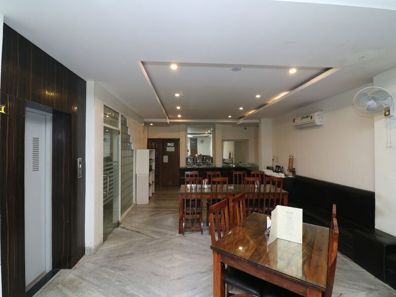 Oyo 27759 Hotel Rajputana