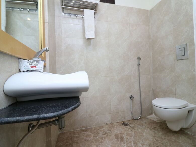 Oyo 27759 Hotel Rajputana