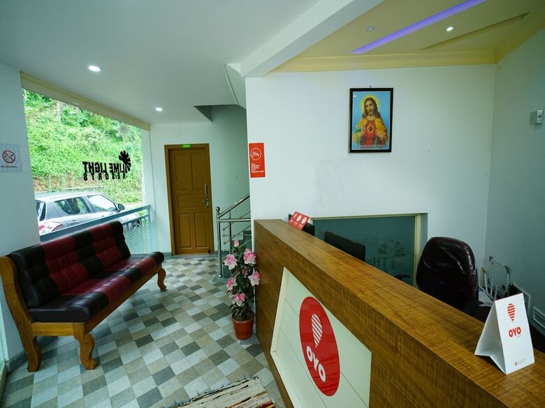Hotel Oyo 14253 Lime Light Resort