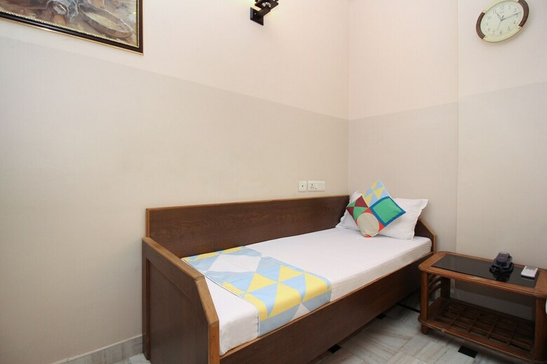 Oyo Home 18384 Fabulous Stay