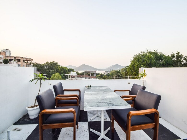 Oyo 23539 Hotel Sapphire