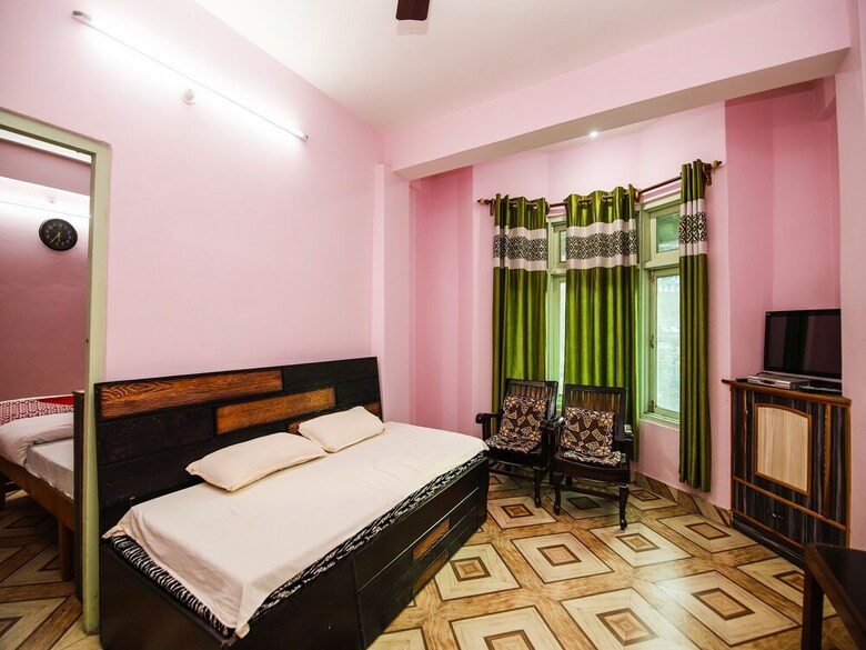 Hotel Oyo 26979 Nogo Guest House