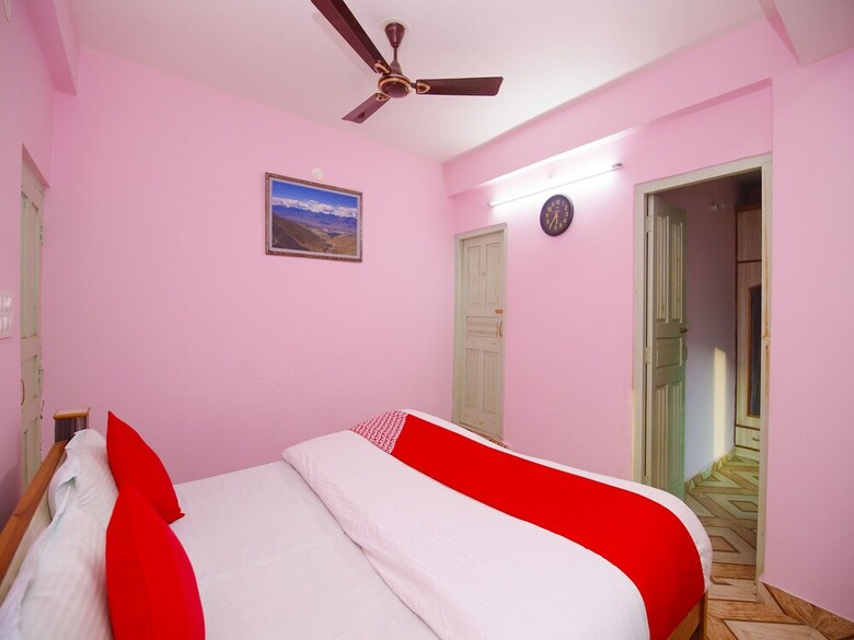 Hotel Oyo 26979 Nogo Guest House