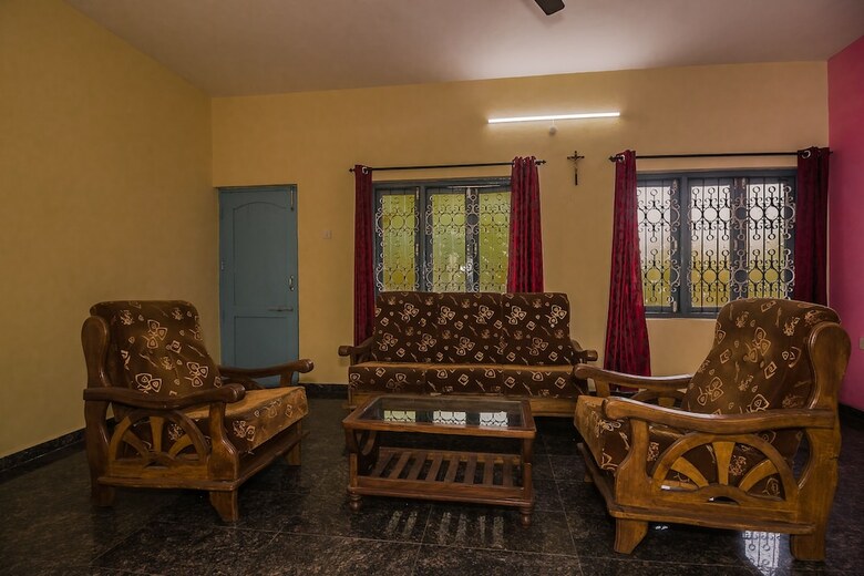 Apartamentos Oyo Home 22802 Feildview 3bhk Mapusa
